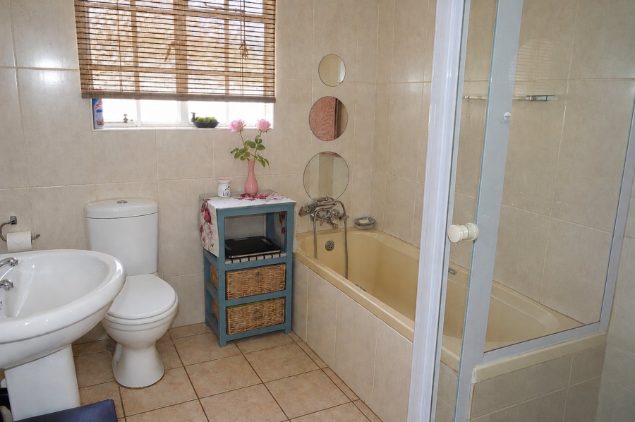 2 Bedroom Property for Sale in Doringkruin North West